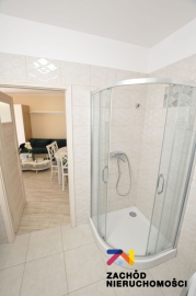 Przestronna Kawalerka 40 M2 W Apartamentowcu